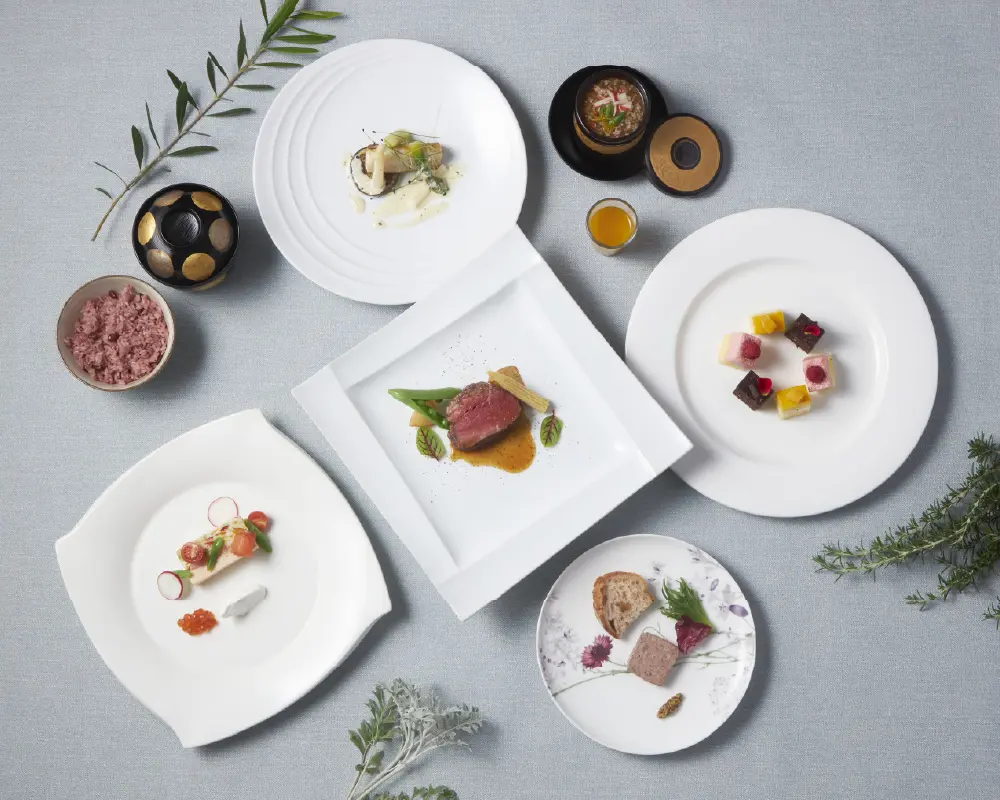 ホテルモントレ長崎の【秋桜-コスモス-】和洋折衷コース